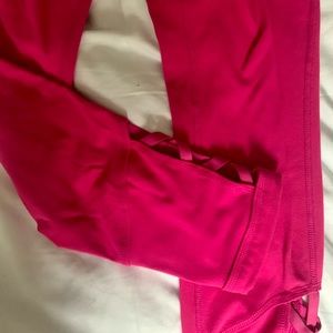 HOT PINK LEGGINGS